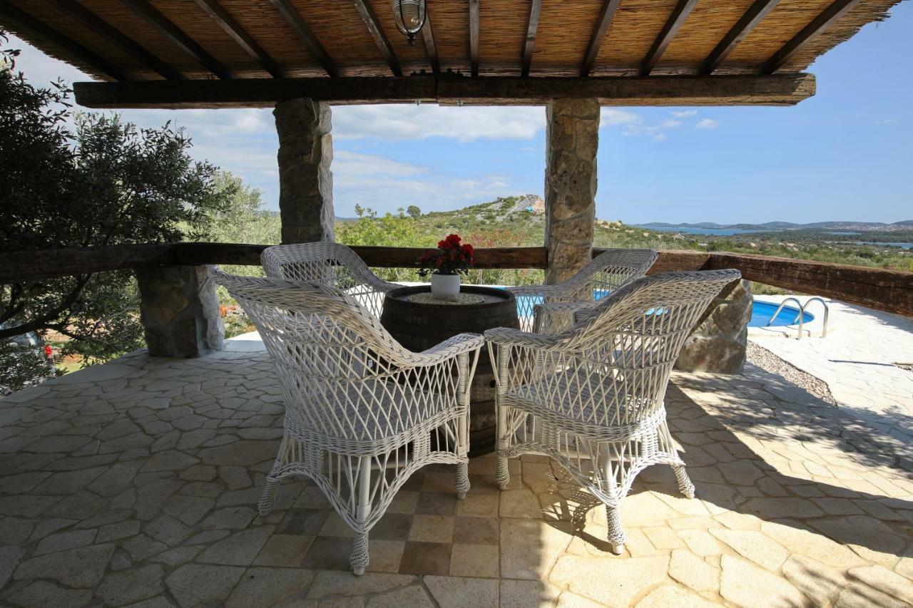 Holiday Home Petar Драге Екстериор снимка