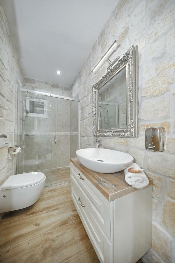 Holiday Home Petar Драге Екстериор снимка